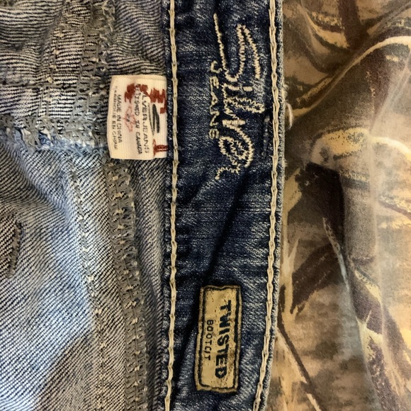 Silver Jeans - Picture 3 of 3
